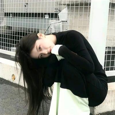 红衣少女
